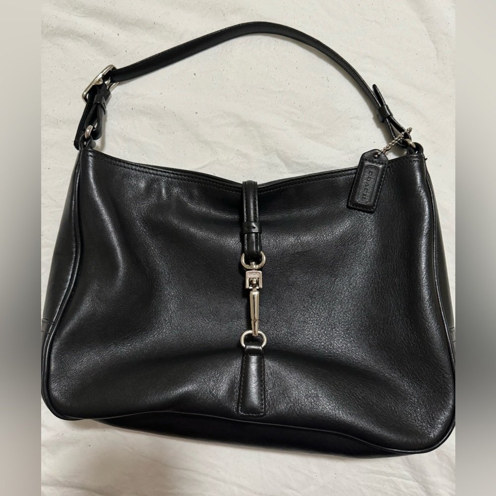Vintage Coach Black Bag Clip Closure Back Pocket